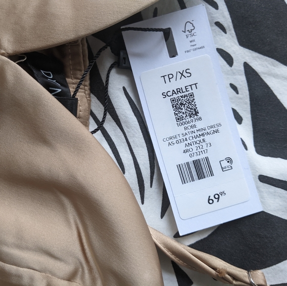 Champagne dress - Picture 2 of 2